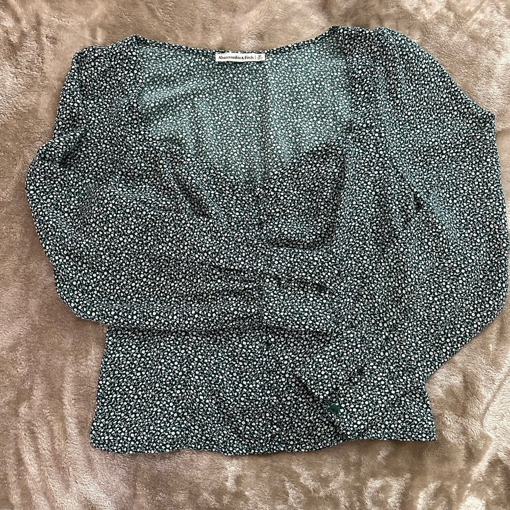 NEW Abercrombie Top